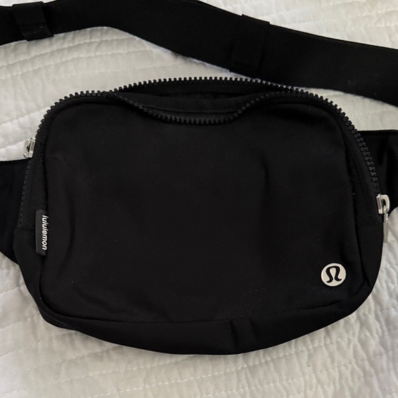 lululemon athletica Black Belt Bag - Picture 2 of 5